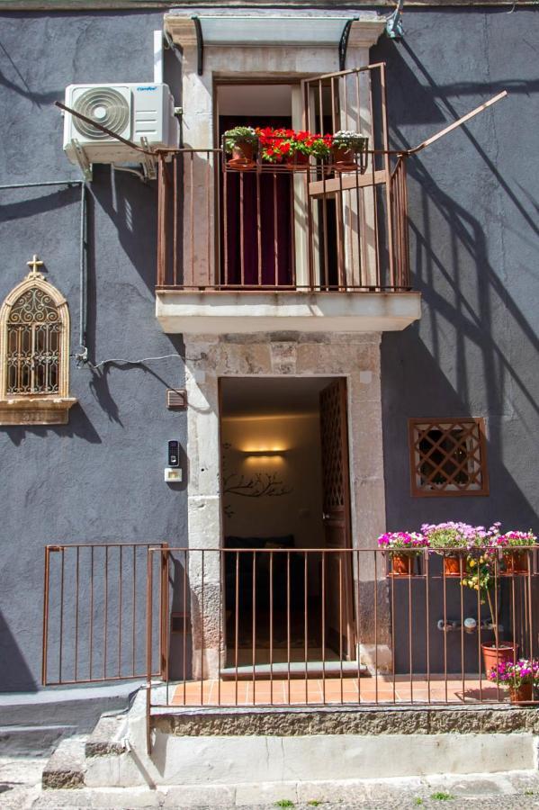 La Casetta In Centro By Sicily In Home 卡塔尼亚 外观 照片